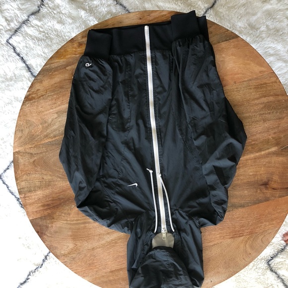 Nike Tracksuit - Picture 2 of 3